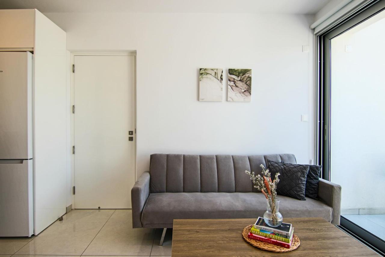 Phaedrus Living - Seaside Executive Flat Harbour 207 Apartment Paphos Exterior photo